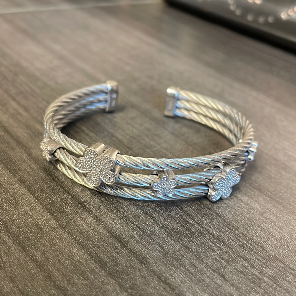 🌻HP🌻Bangle Bracelet. Labeled 925 (Sterling) & Steel. Great style & comfortable - Picture 2 of 6